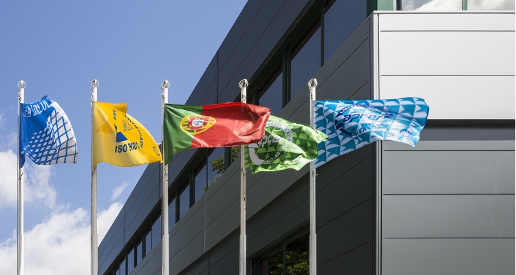 Bandeiras certificações da empresa